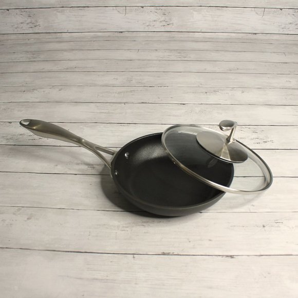 Tupperware Chef Series II Non Stick 8" Fry Pan with Stainless Steel - Picture 3 of 8